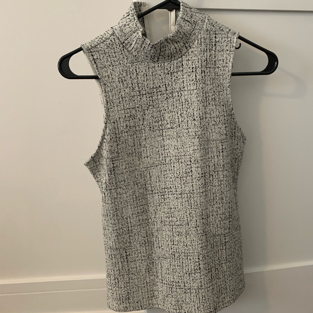 Express sleeveless turtleneck